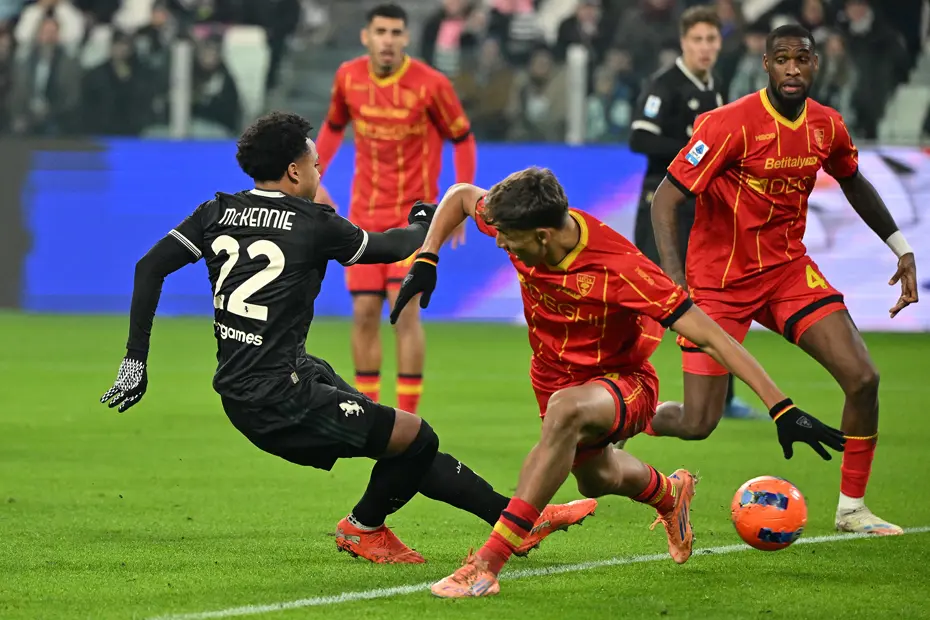 Lookman'ın ardından bir transfer derbisi daha: Fenerbahçe ve Galatasaray aynı yıldızın peşinde - 2