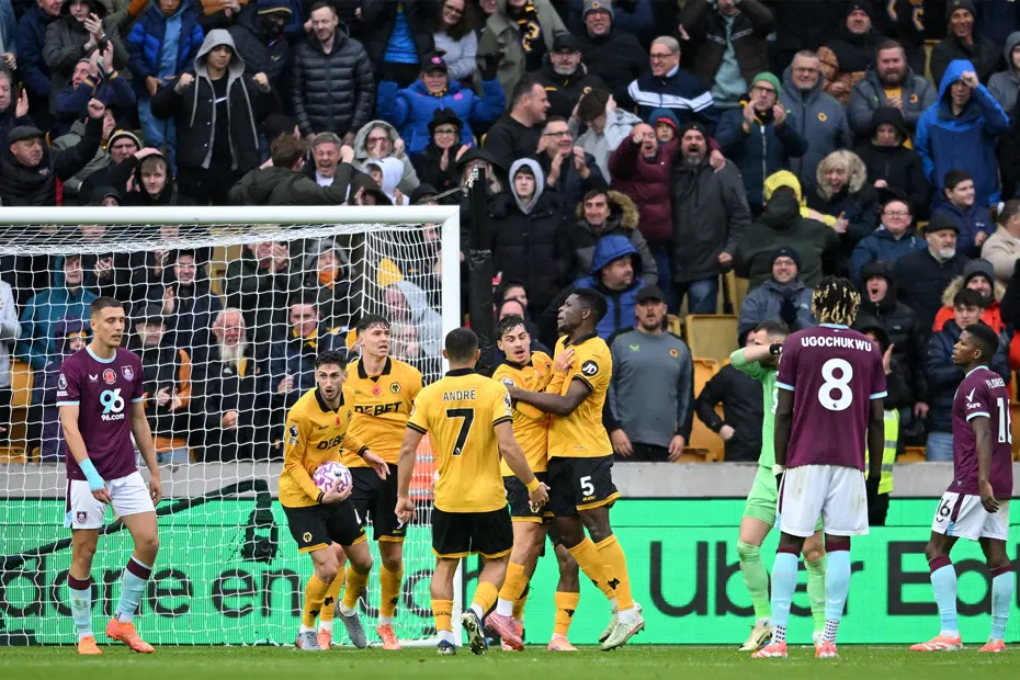 Maç bitti, Vitor Pereira taraftarlara tartıştı: Portekizliyle ilgili karar jet hızıyla çıktı - 5 Maç bitti, Vitor Pereira taraftarlara tartıştı: Portekizliyle ilgili karar jet hızıyla çıktı - 5