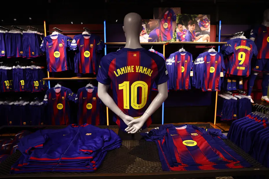 Barcelona'nın yeni 10 numarası Lamine Yamal - 4