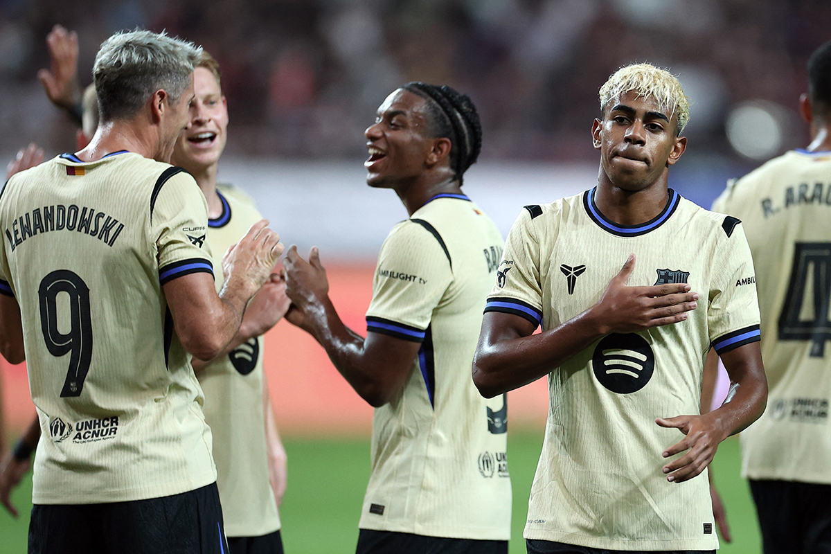 Tam 10 golün atıldığı maçın galibi Barcelona