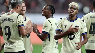 Tam 10 golün atıldığı maçın galibi Barcelona