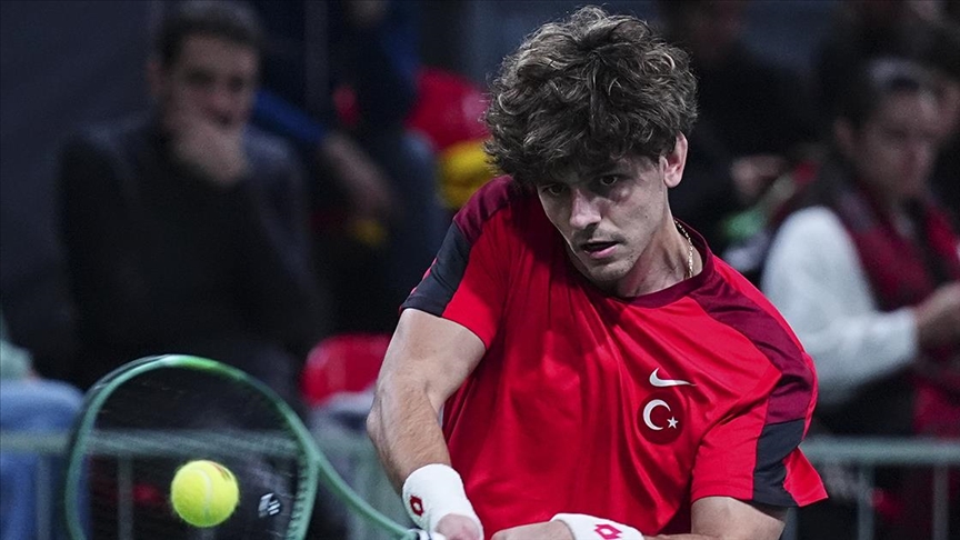 Milli tenisçi Yankı Erel'in BAE'deki maçı güvenlik alarmı sonrası yarıda kaldı