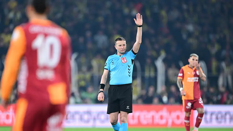Trio noktayı koydu! Derbide Galatasaray'ın isyan ettiği penaltı ve kırmızı kart için net yorum - 5