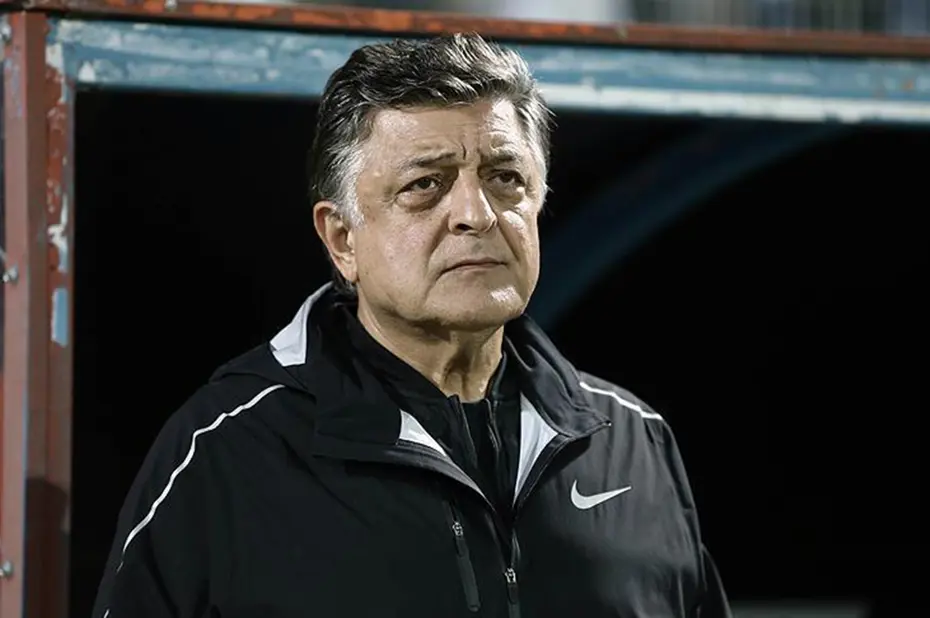 Yılmaz Vural yurt dışından gelen transfer teklifini canlı yayında duyurdu: Yeni adresi belli oluyor - 4 Yılmaz Vural yurt dışından gelen transfer teklifini canlı yayında duyurdu: Yeni adresi belli oluyor - 4