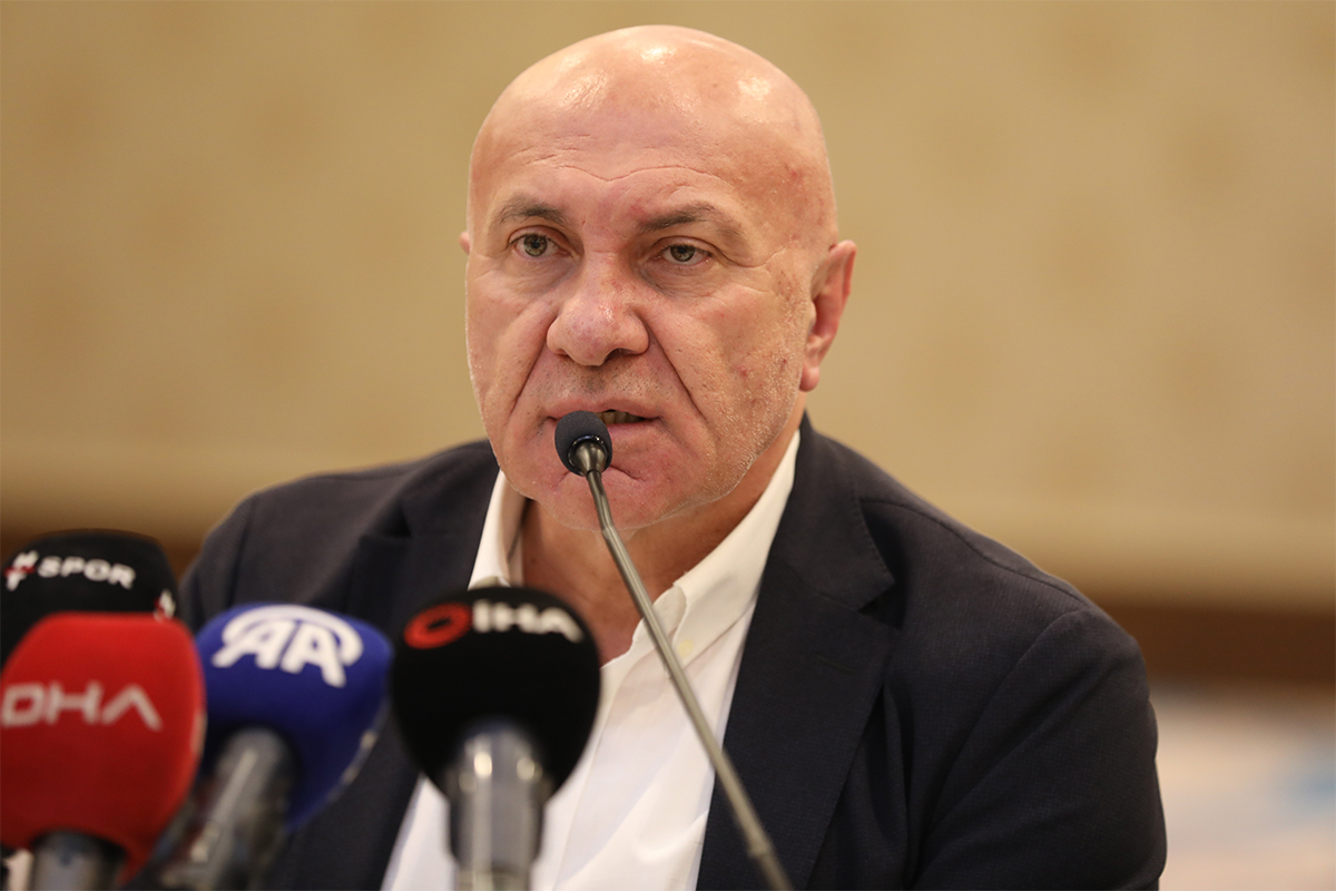 Sergen'in Kriptolu Derbi Mesajını Yüksel Başkan Çözdü: 'Türkiye'ye Göz Kırptı!'
