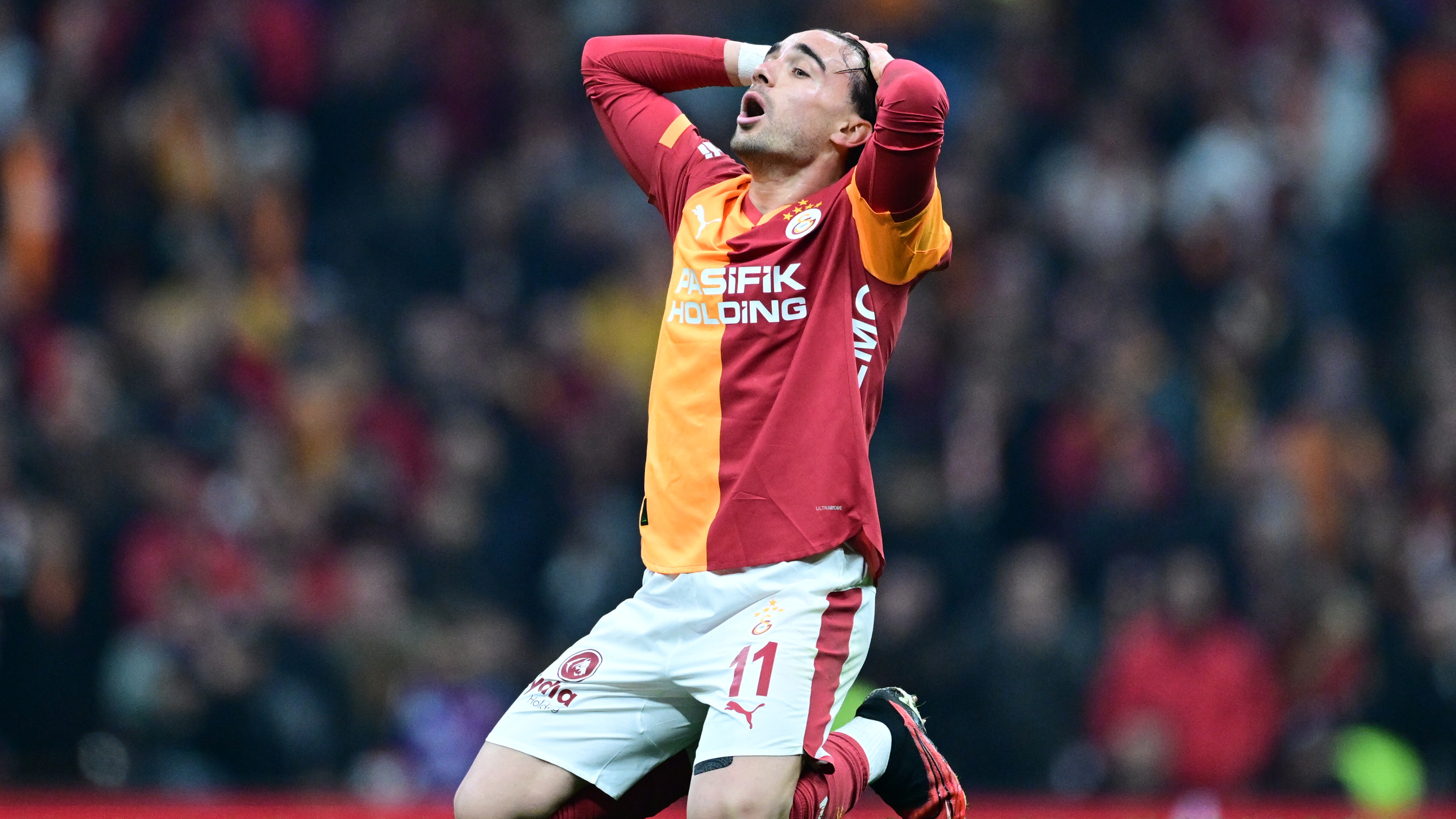 Galatasaray'ın maçı biter bitmez Fenerbahçe ve Trabzonspor'dan paylaşım geldi