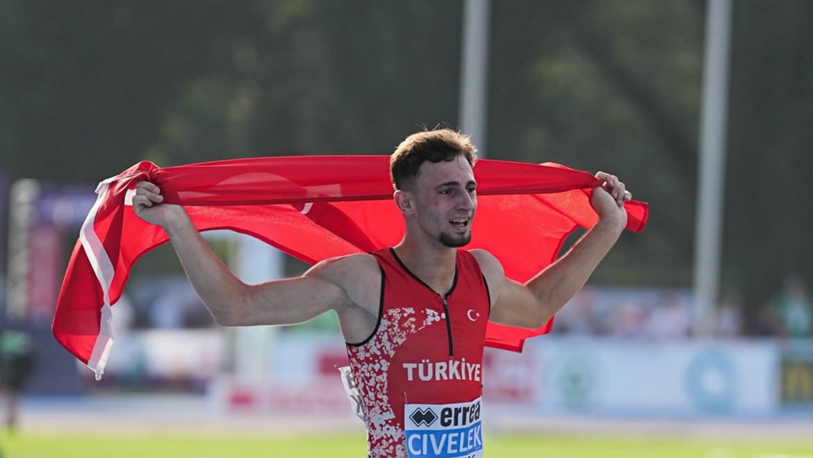 Yunus Emre Civelek Avrupa'da Türkiye rekoru kırarak şampiyon oldu