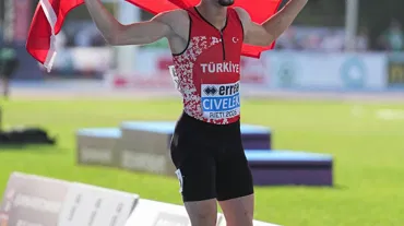 Yunus Emre Civelek Avrupa'da Türkiye rekoru kırarak şampiyon oldu
