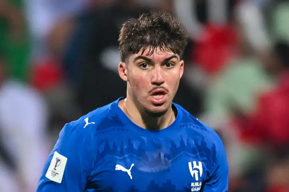 Yusuf Akçiçek, Fransa'da ameliyat edildi