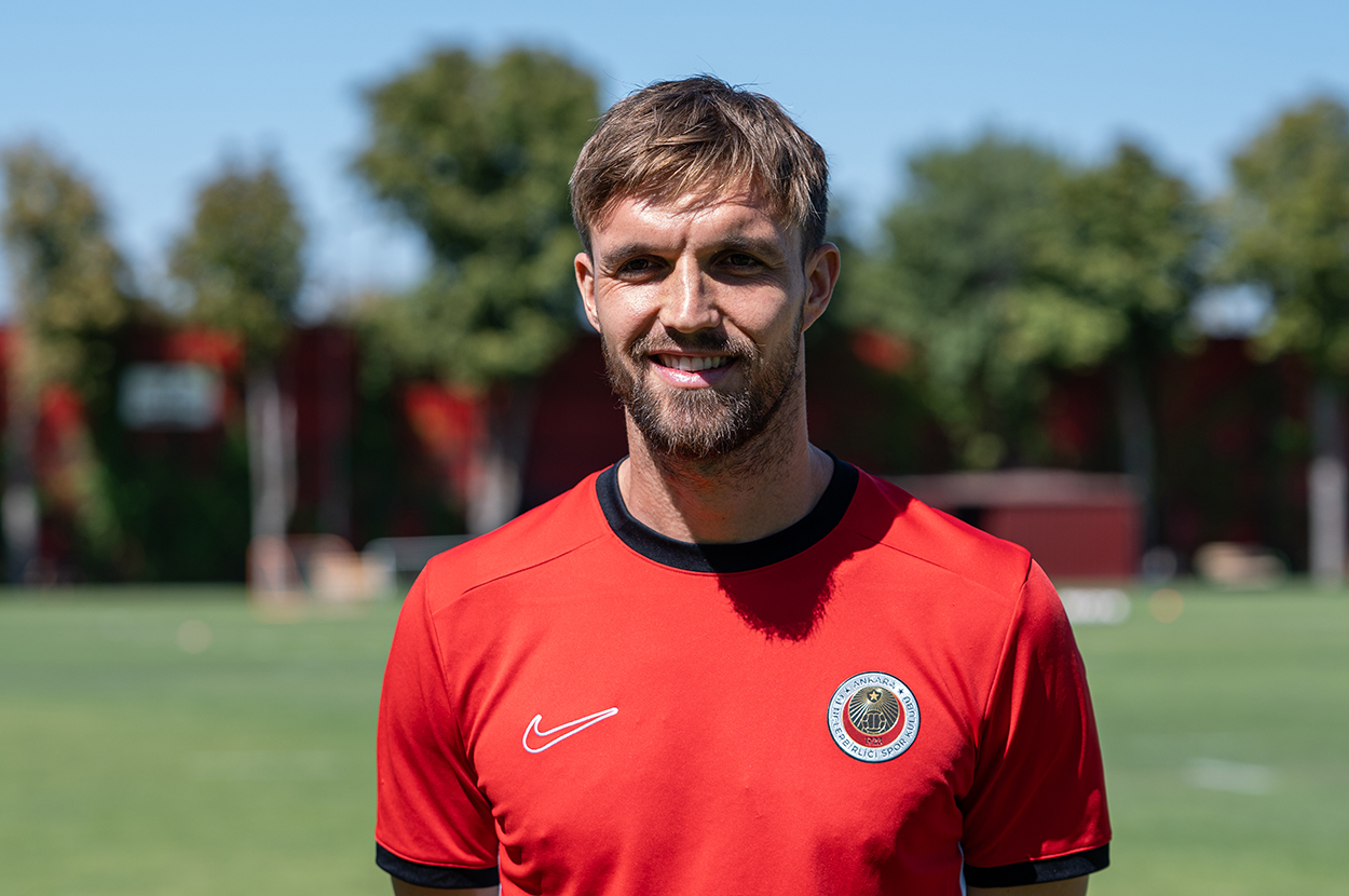 Zan Zuzek'ten Fenerbahçe yorumu: "Bu maçın gelmesini sabırsızlıkla bekliyoruz"