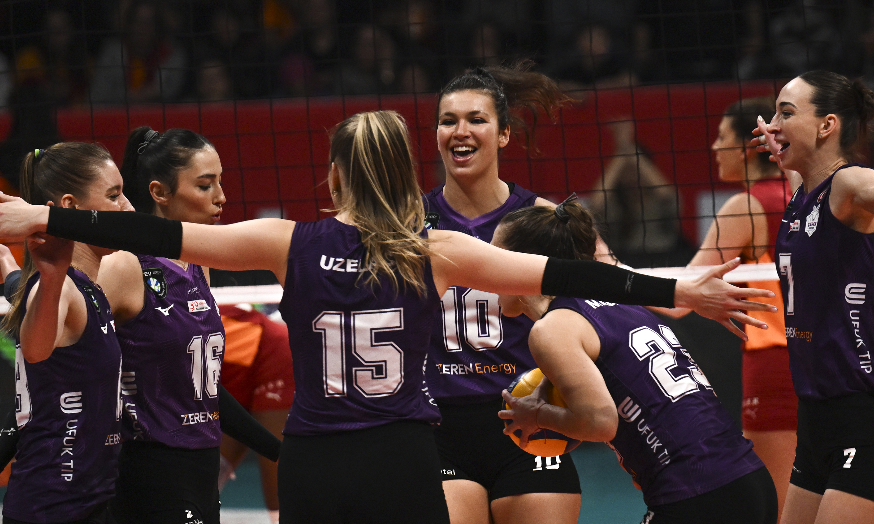 Galatasaray Daikin öne geçtiği maçta Zeren Spor'a kaybetti