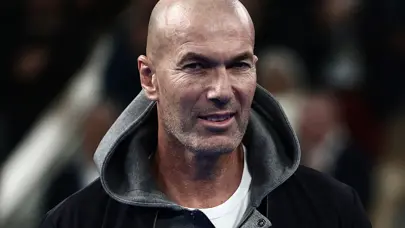 Yeni teknik direktör Zinedine Zidane oluyor! İlk rakibi Türkiye olacak Yeni teknik direktör Zinedine Zidane oluyor! İlk rakibi Türkiye olacak