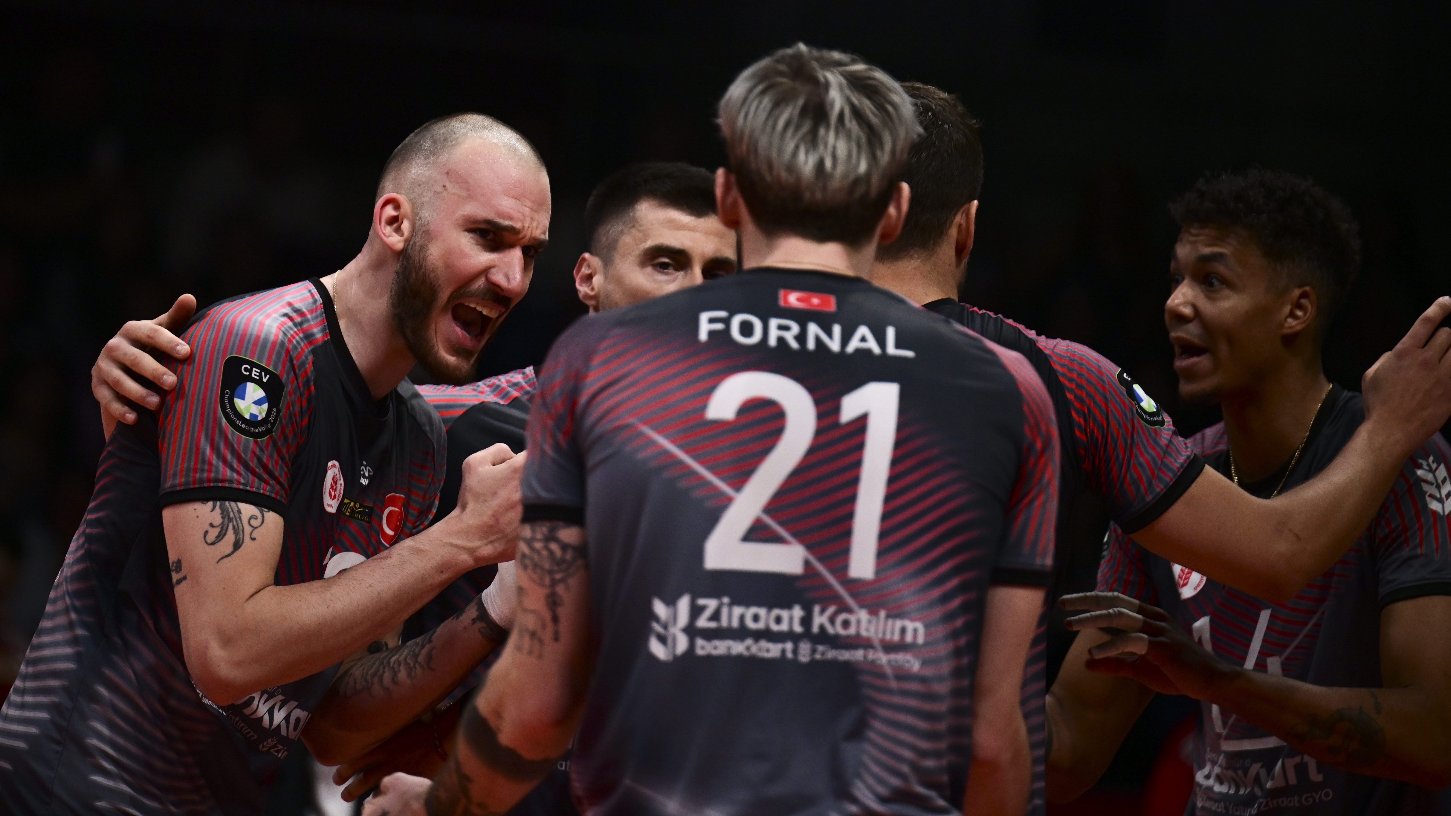 Efeler Ligi'nde şampiyon Ziraat Bankkart