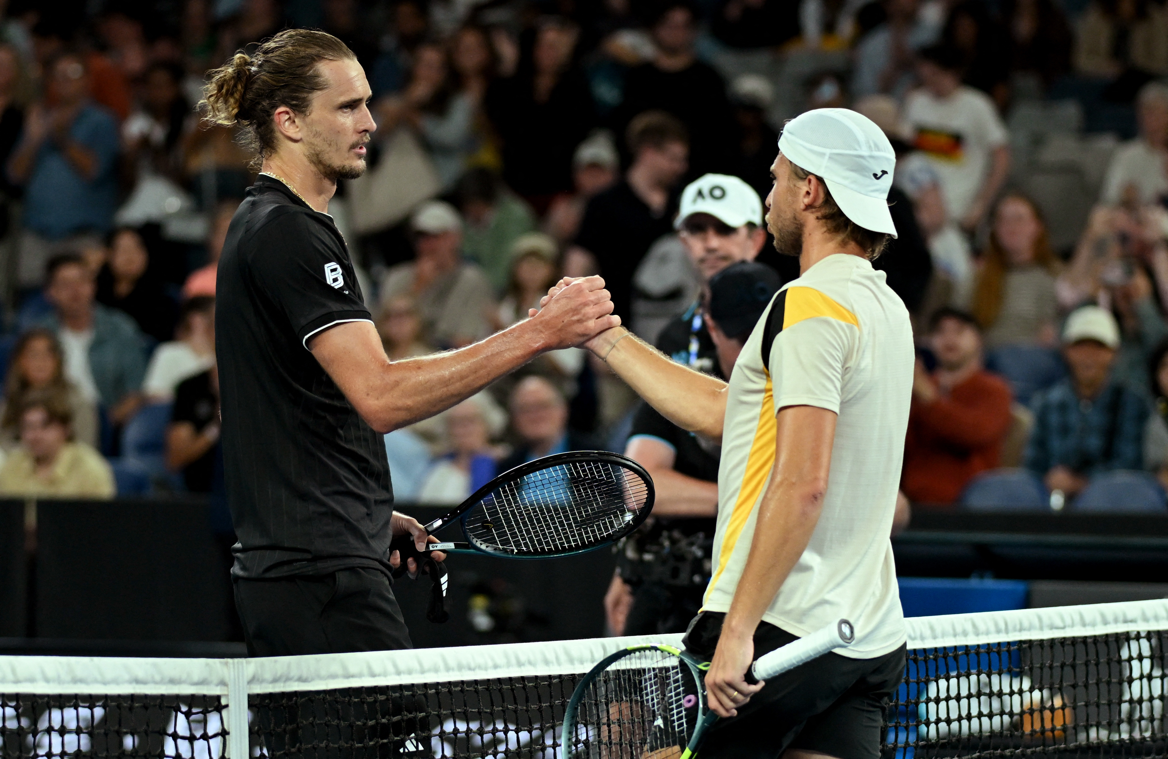 Alexander Zverev zorlanmadan 3. tura kaldı