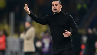 Çağdaş Atan maç sonu isyan etti: "Hakemliği bıraktıysa neden VAR'da?"