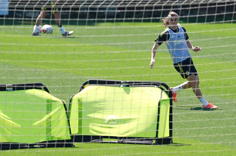 Fenerbahçe top başı yaptı: Jhon Duran detayı - 6